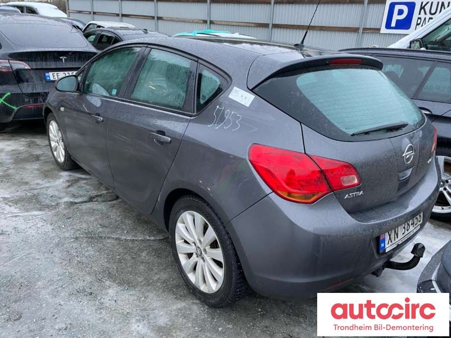 Opel Astra J 2010-2015 , Motorkode: A13DTE, Girkassekode: M7Q
