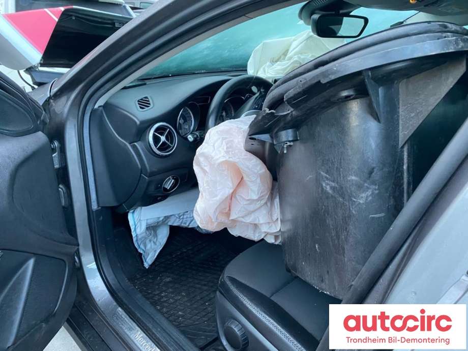 Mercedes GLA 2014-2020 (X156) (X156), Motorkode: 651930, Girkassekode: 724011