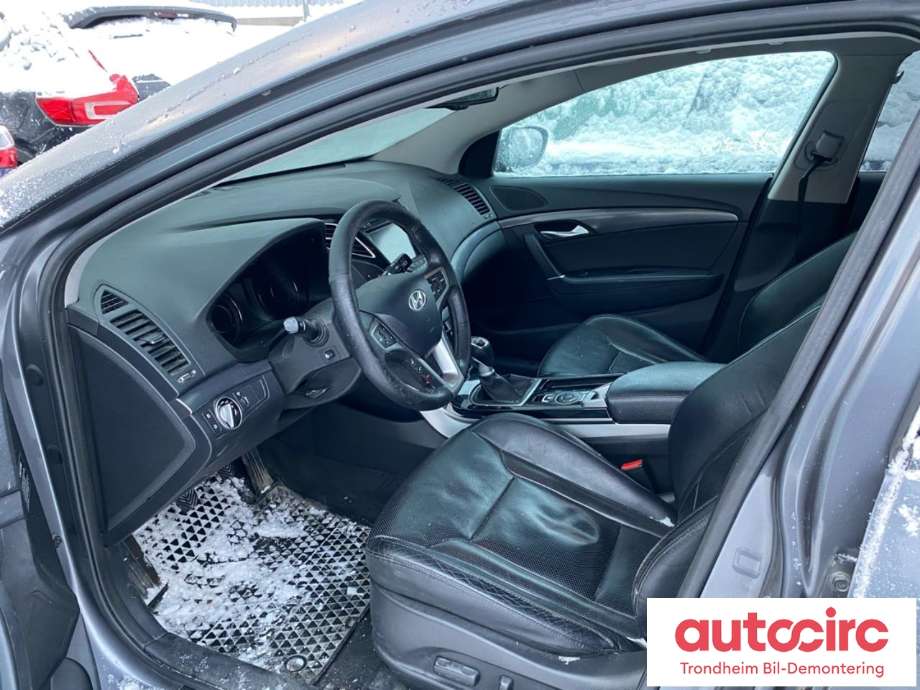 Hyundai i40 2012-2017 , Motorkode: D4FD, Girkassekode: 430003D020