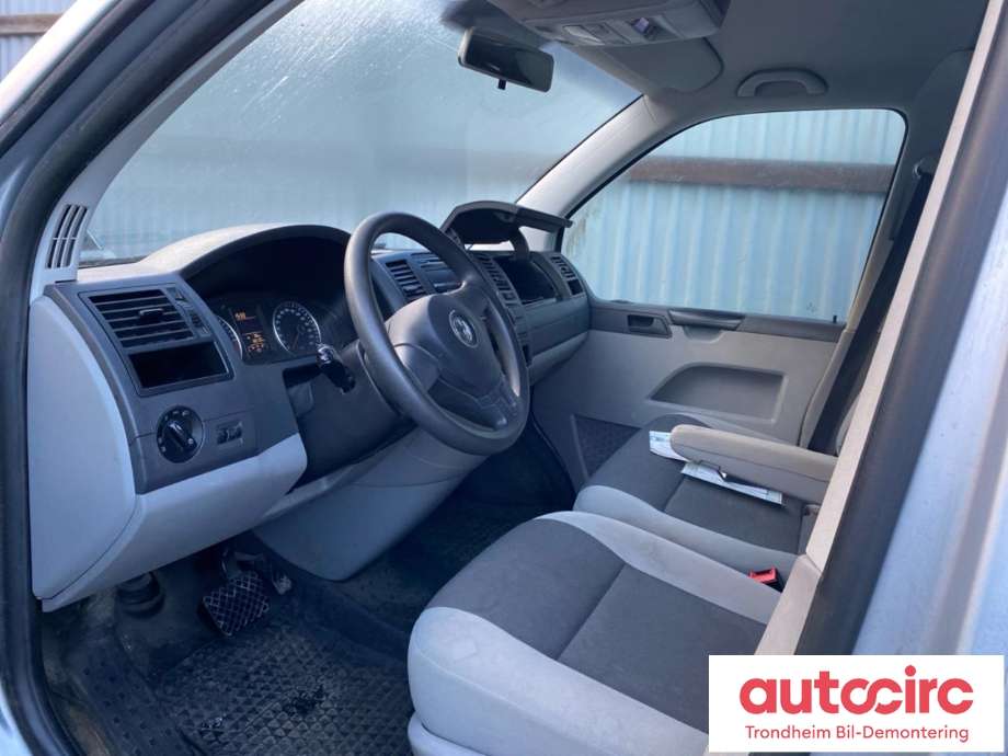 VW Transporter / Caravelle 2009-2015 (Fase 2) (T5) (T5), Motorkode: CFCA, Girkassekode: NZR