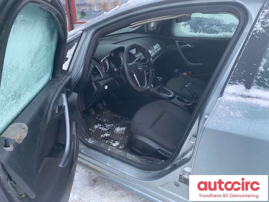 Opel Astra J 2010-2015 , Motorkode: A17DTE, Girkassekode: MF3