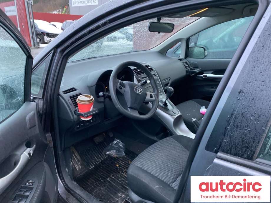 Toyota Auris 2010-2012 (Type I, Fase 2) , Motorkode: 1ND-TV, Girkassekode: 3033012050