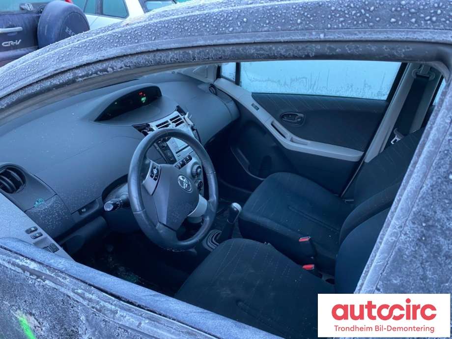 Toyota Yaris 2006-2009 (Type II, Fase 1) , Motorkode: 1KR-FE, Girkassekode: 303000D070