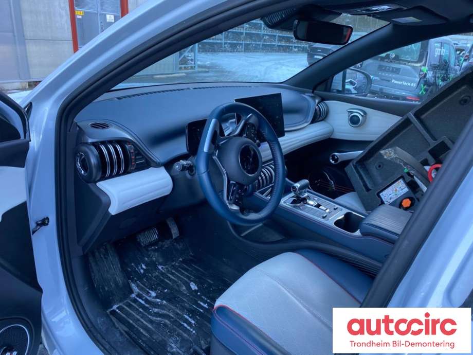 BYD Atto 2022-->> , Motorkode: TZ200XSQ, Girkassekode: 