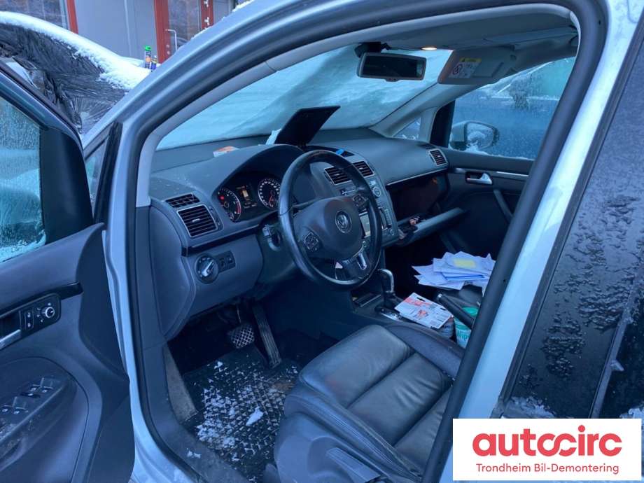 VW Touran 2010-2015 (Type I, Fase 3) , Motorkode: CFJB, Girkassekode: PQK