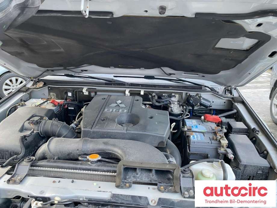 Mitsubishi Pajero 2007-2016 (Type IV, Fase 1) , Motorkode: 4M41, Girkassekode: 2700A130
