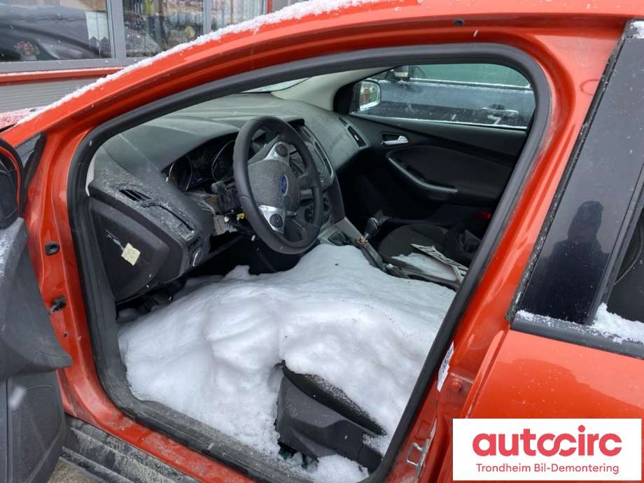 Ford Focus 2011-2014 (Type III, Fase 1) , Motorkode: T3DB, Girkassekode: AV6R7002KK