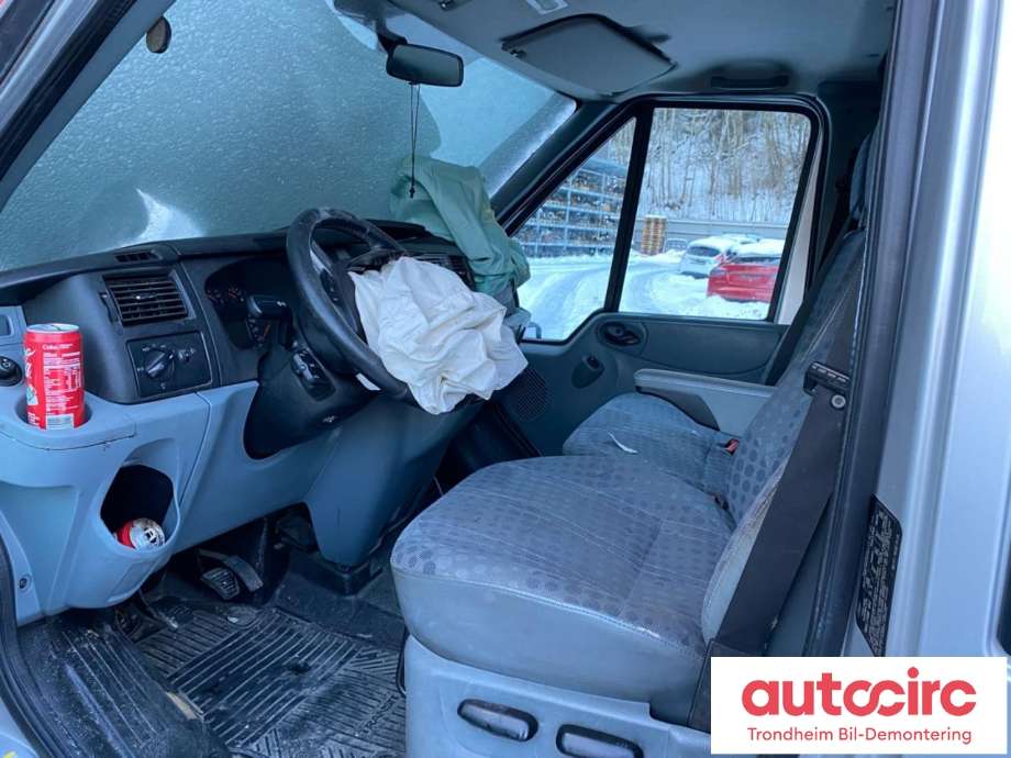 Ford Transit 2006-2013 , Motorkode: SRFA, Girkassekode: 8C1R7002DG