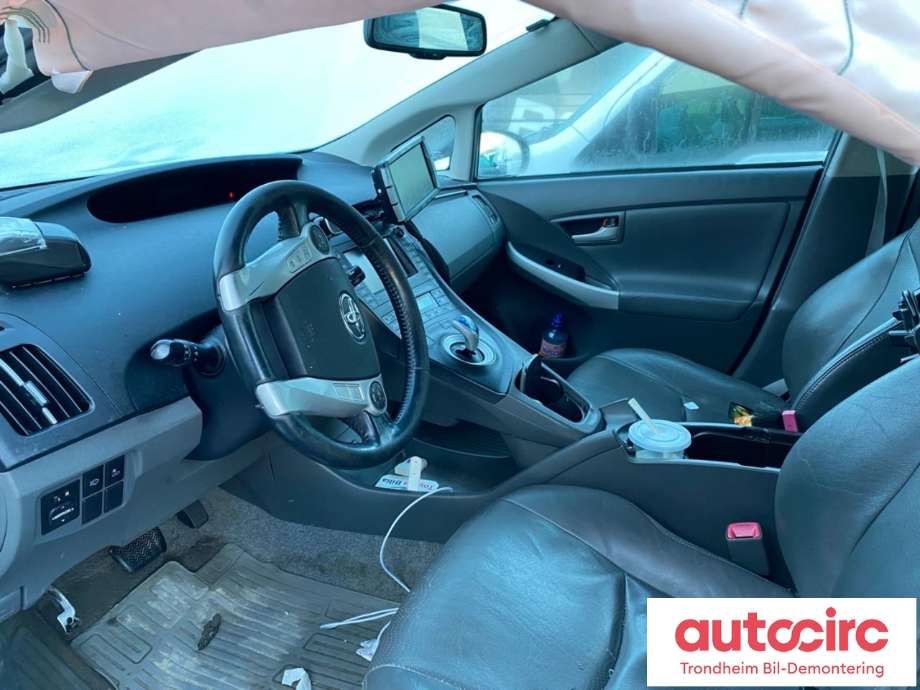 Toyota Prius 2009-2016 (Type III) (COMBI) (COMBI), Motorkode: 2ZR-FXE, Girkassekode: 3090047060