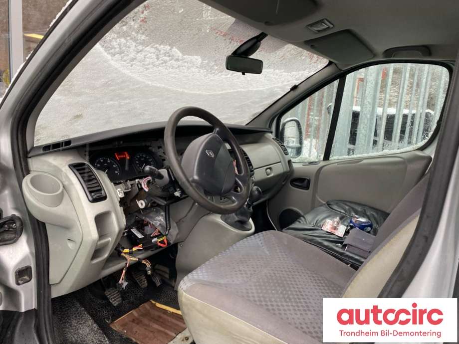 Renault Trafic 2006-2014 , Motorkode: M9R, Girkassekode: PF6