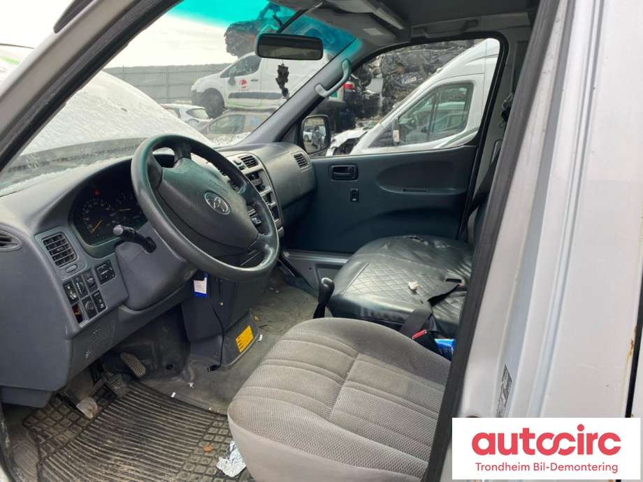 Toyota Hiace 2007-2012 (Fase 3) , Motorkode: 2KD-FTV, Girkassekode: 3303026A60