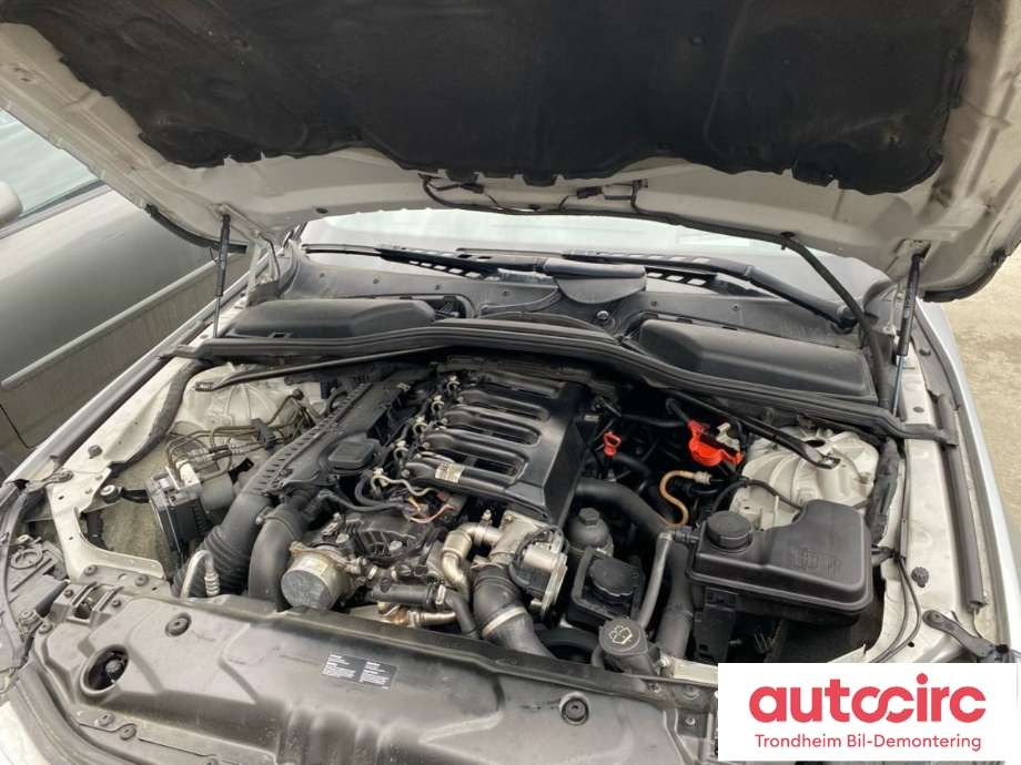 BMW 5-Serie 2003-2010 (E60/E61) (E60/E61), Motorkode: M57D30O2, Girkassekode: 24007563324