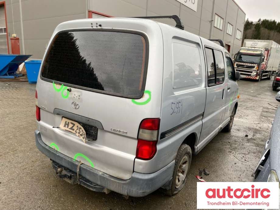 Toyota Hiace 2001-2006 (Fase 2) , Motorkode: 2KD-FTV, Girkassekode: 330302F290
