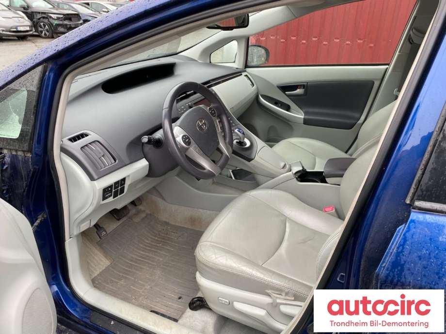 Toyota Prius 2009-2016 (Type III) (COMBI) (COMBI), Motorkode: 2ZR-FXE, Girkassekode: 3090047060