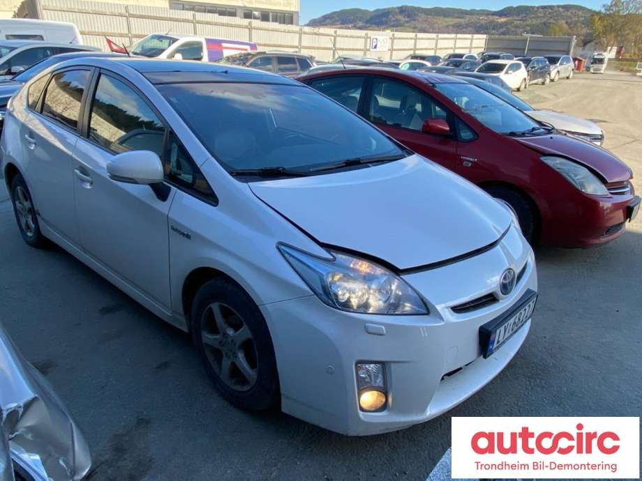 Toyota Prius 2009-2016 (Type III) (COMBI) (COMBI), Motorkode: 2ZR-FXE, Girkassekode: 3090047060