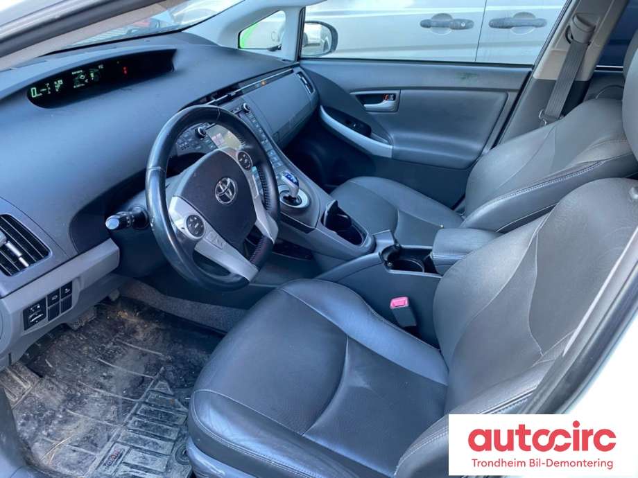 Toyota Prius 2009-2016 (Type III) (COMBI) (COMBI), Motorkode: 2ZR-FXE, Girkassekode: 3090047060