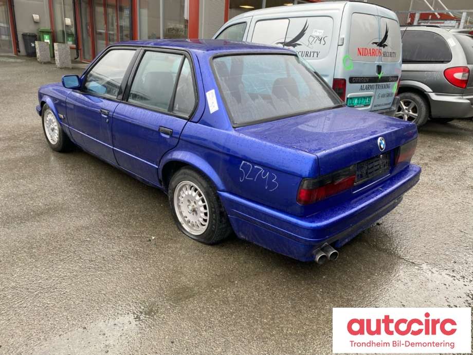BMW 3-Serie 1983-1993 (E30) (E30), Motorkode: M20B25U1, Girkassekode: 23001221138