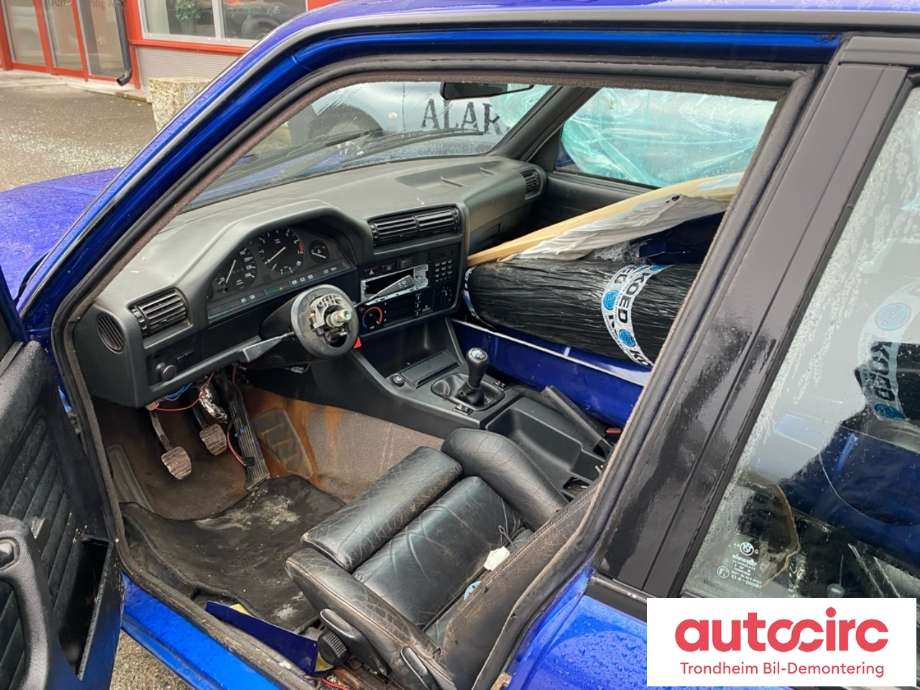 BMW 3-Serie 1983-1993 (E30) (E30), Motorkode: M20B25U1, Girkassekode: 23001221138