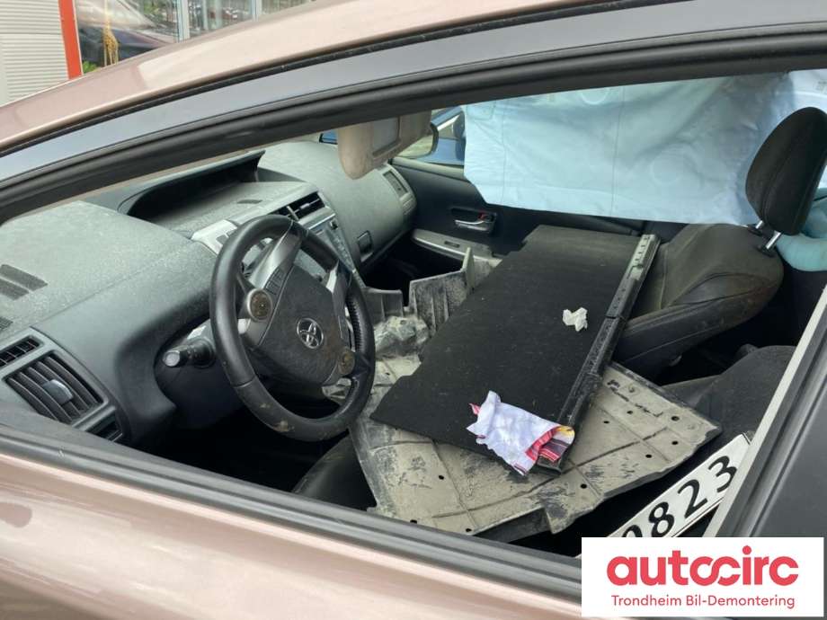 Toyota Prius +7 2012-2020 (Type III) (stasjonsvogn) (stasjonsvogn), Motorkode: 2ZR-FXE, Girkassekode: 3090047130