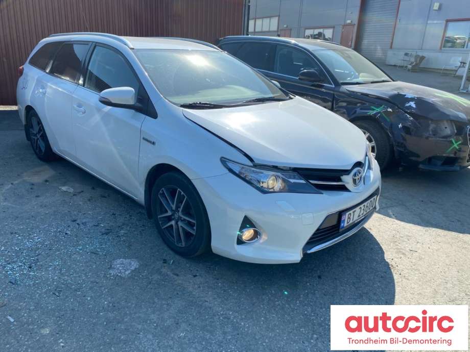 Toyota Auris 2015-2019 (Type II, Fase 2) , Motorkode: 2ZR-FXE, Girkassekode: 3090047064