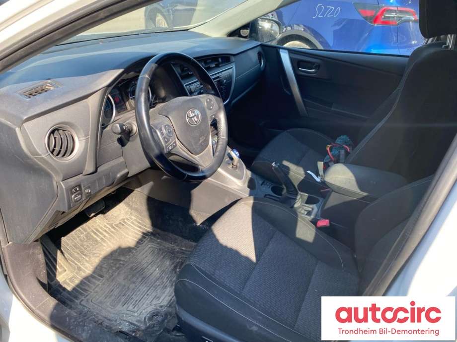 Toyota Auris 2015-2019 (Type II, Fase 2) , Motorkode: 2ZR-FXE, Girkassekode: 3090047064