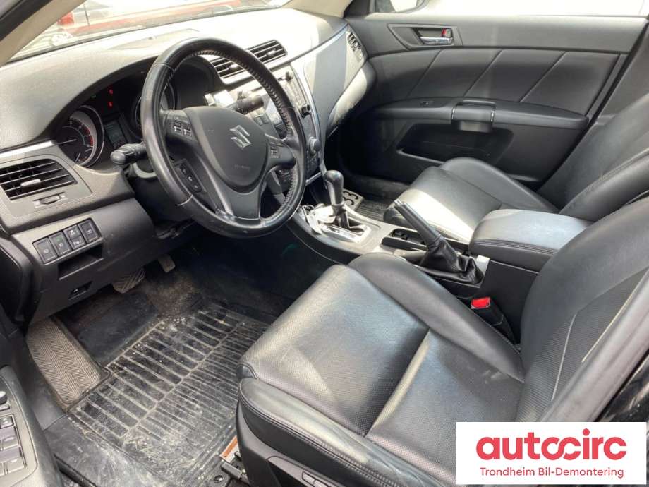 Suzuki Kizashi 2010-2014 , Motorkode: J24B, Girkassekode: CVT