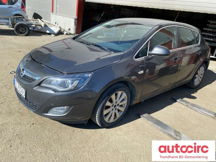 Opel Astra J 2010-2015 , Motorkode: A17DTR, Girkassekode: 
