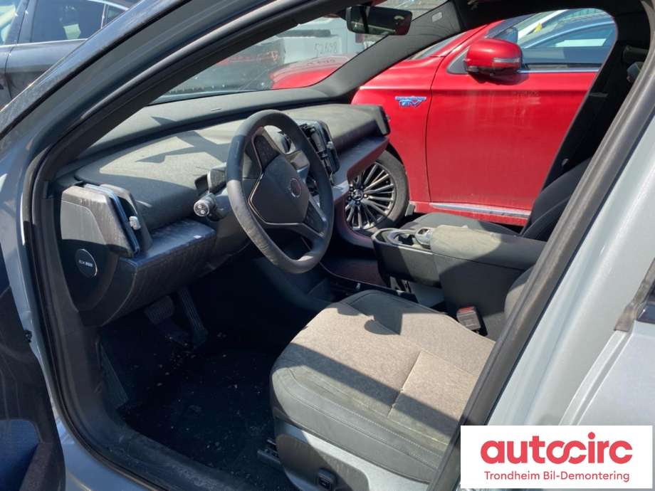 Volvo EX30 2023-->> , Motorkode: E400V14, Girkassekode: 
