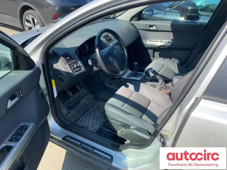 Volvo V50 2004-2007 (Fase 1) , Motorkode: D4204T, Girkassekode: 