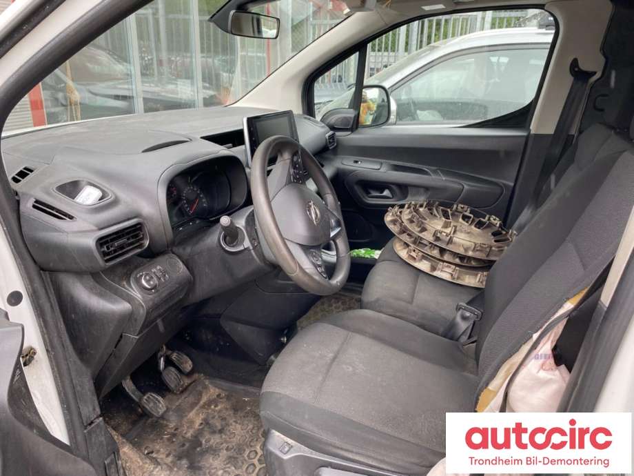 Opel Combo E 2019-->> , Motorkode: D15DT, Girkassekode: M0F