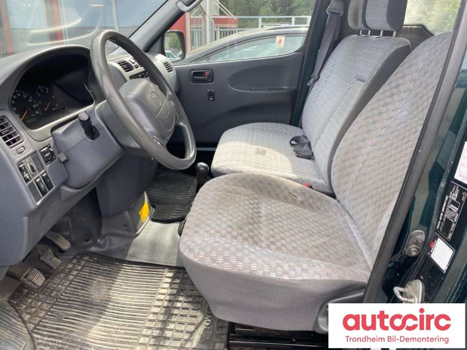 Toyota Hiace 2001-2006 (Fase 2) , Motorkode: 2KD-FTV, Girkassekode: 