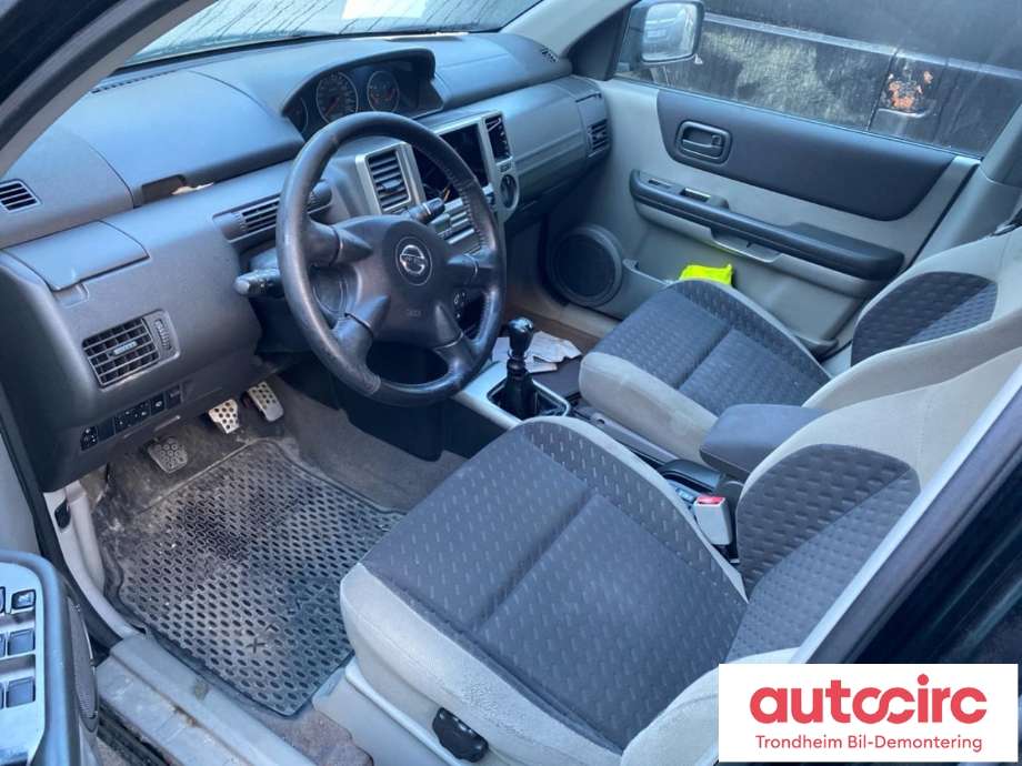 Nissan X-Trail 2002-2007 (T30) (T30), Motorkode: YD22, Girkassekode: 32010EQ068