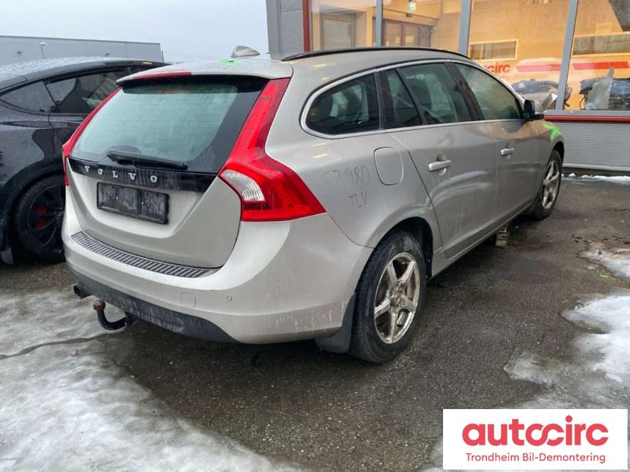 Volvo V60 2010-2013 (Type I, Fase 1) , Motorkode: D4162T, Girkassekode: 36051151