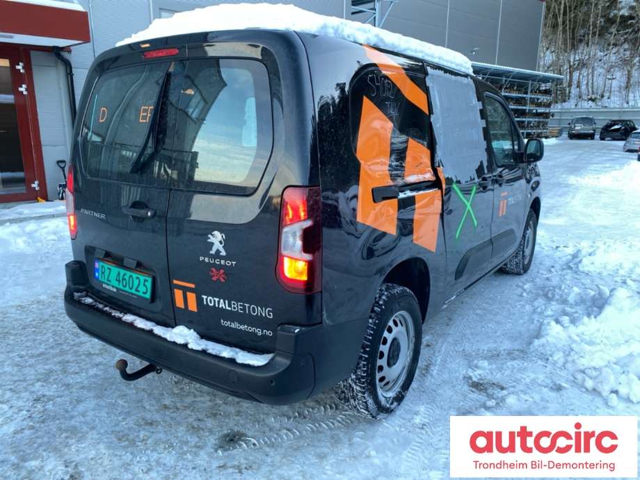 Peugeot Partner 2019-->> (Type III) , Motorkode: YH01, Girkassekode: 9837381980