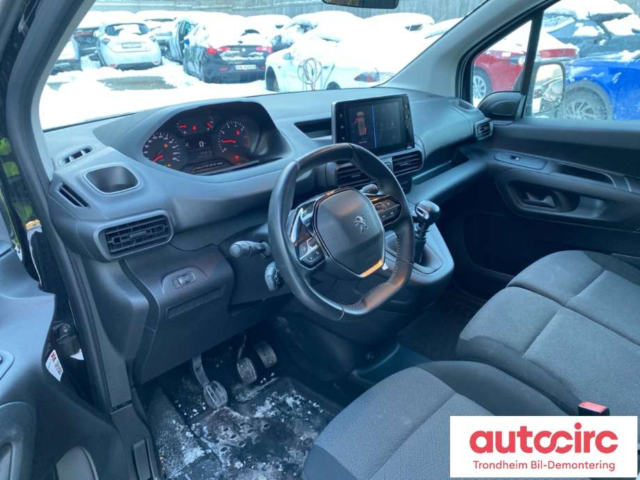 Peugeot Partner 2019-->> (Type III) , Motorkode: YH01, Girkassekode: 9837381980