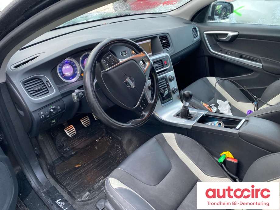 Volvo V60 2010-2013 (Type I, Fase 1) , Motorkode: D4162T, Girkassekode: 1285027