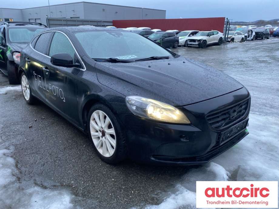 Volvo V40 2012-2019 , Motorkode: D4162T, Girkassekode: 36011555