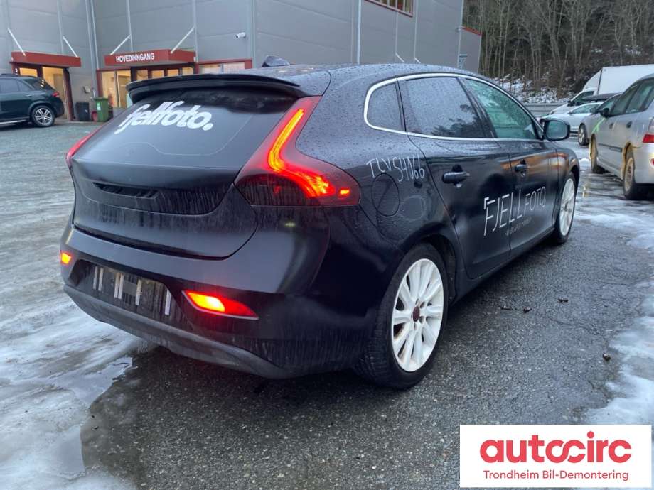 Volvo V40 2012-2019 , Motorkode: D4162T, Girkassekode: 36011555