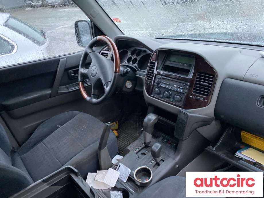 Mitsubishi Pajero 2000-2006 (Type III) , Motorkode: 4M41, Girkassekode: MR593861