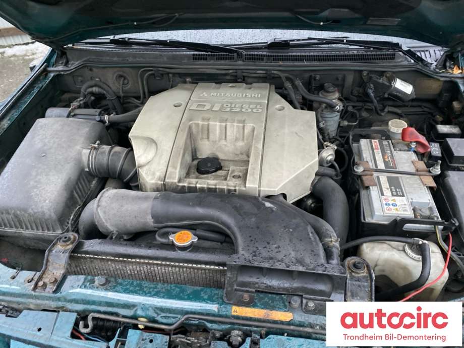 Mitsubishi Pajero 2000-2006 (Type III) , Motorkode: 4M41, Girkassekode: MR593861