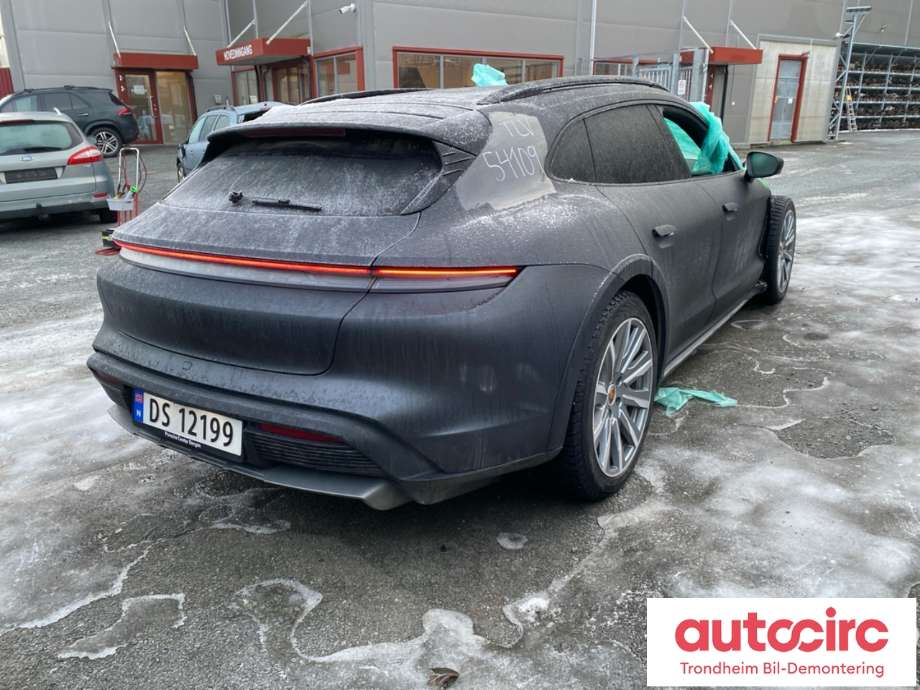 Porsche Taycan 2019-->> , Motorkode: EBFA, Girkassekode: A0MEA