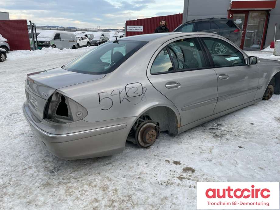 Mercedes E-Klasse 2002-2006 (Fase 1) (W211) (W211), Motorkode: 646 961, Girkassekode: D722699(25T)