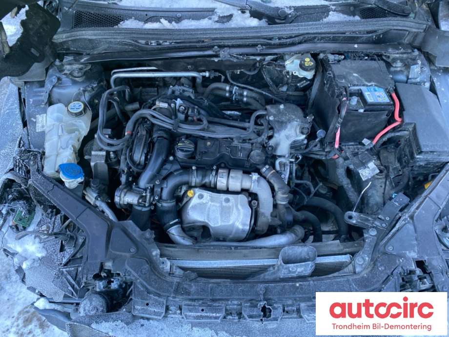 Volvo V40 2012-2019 , Motorkode: D4162T, Girkassekode: 36011555