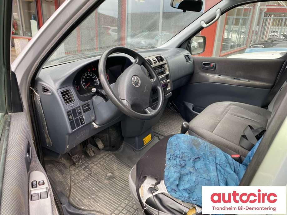 Toyota Hiace 2007-2012 (Fase 3) , Motorkode: 2KD-FTV, Girkassekode: 3303026A60