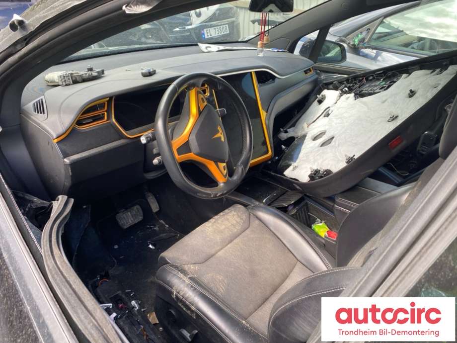 Tesla Model X 2016-->> delebil , Motorkode: L2S|L2S, Girkassekode: TRINNLØS