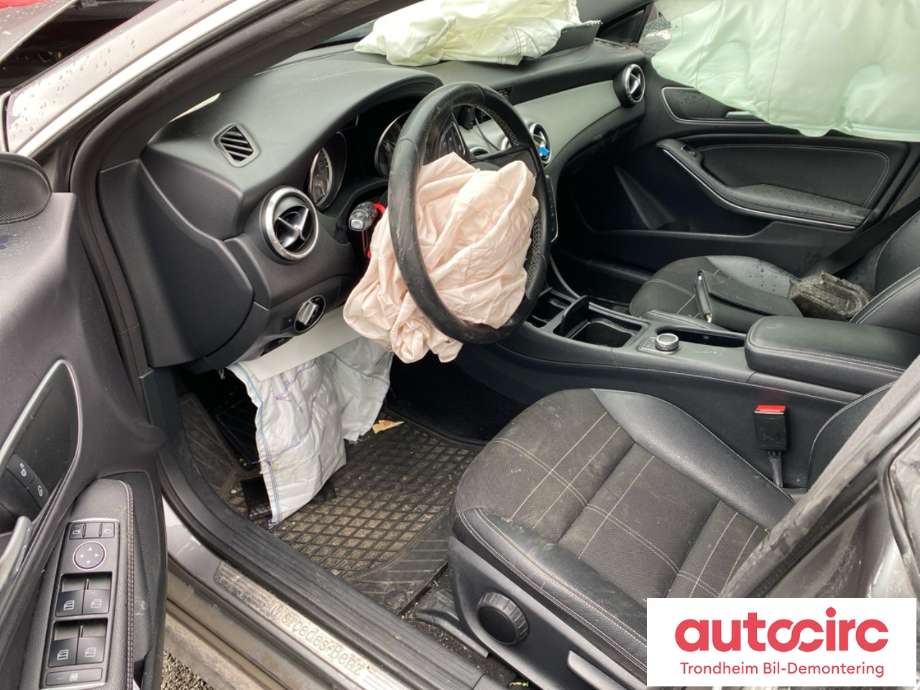 Mercedes CLA 2013-2019 (C117) (C117), Motorkode: 270910, Girkassekode: 724002