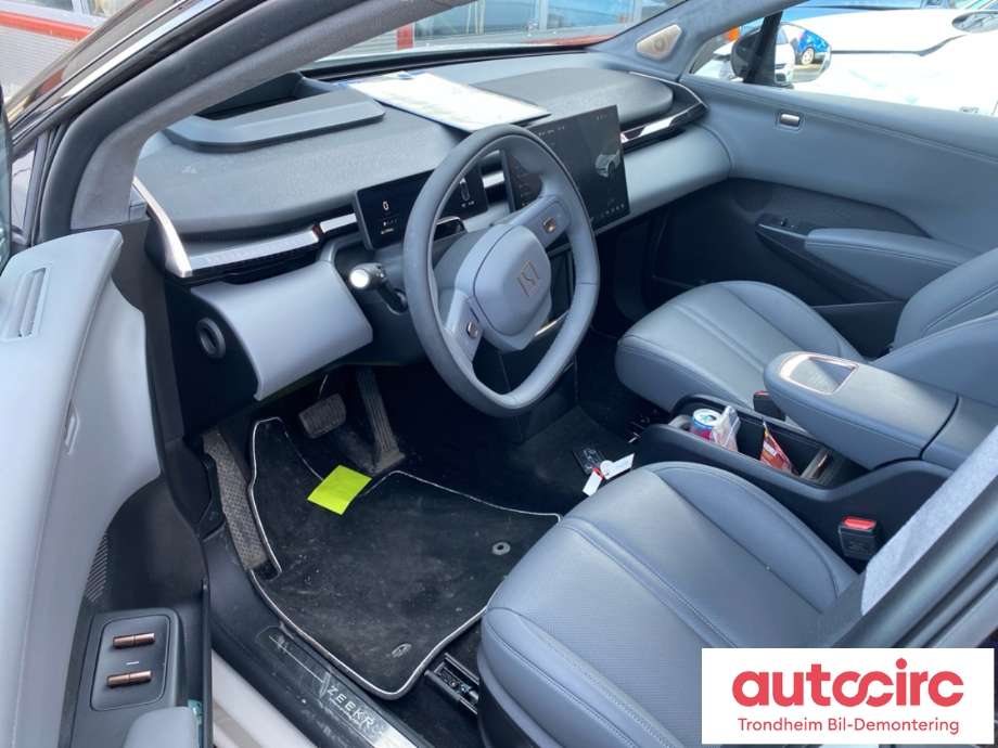 Zeekr X 2025-->> , Motorkode: TZ180XSB01|TZ220XSA02, Girkassekode: TRINNLØS