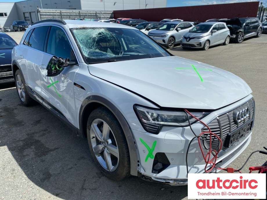 Audi e-tron 2018-->> , Motorkode: EAS|EAW, Girkassekode: 0MA300040F