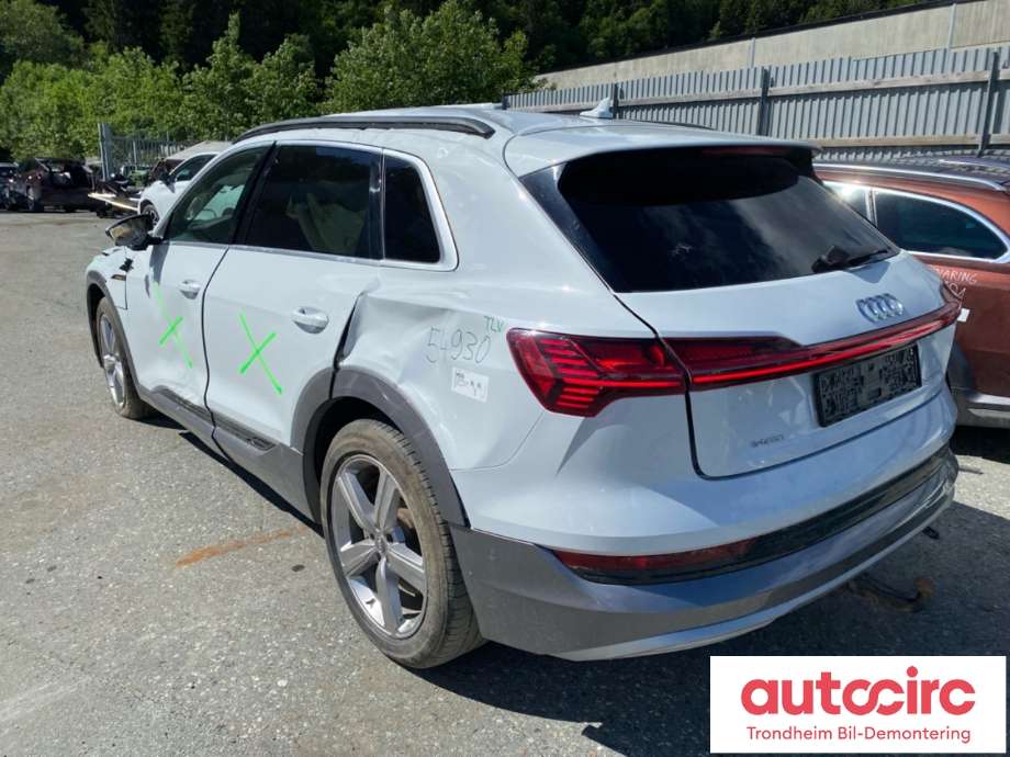 Audi e-tron 2018-->> , Motorkode: EAS|EAW, Girkassekode: 0MA300040F