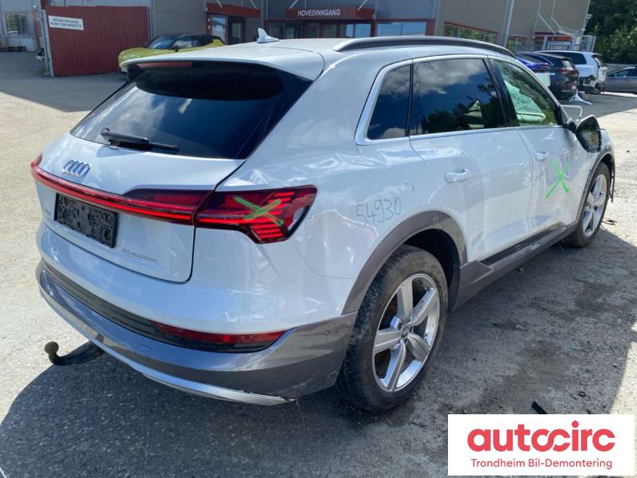 Audi e-tron 2018-->> , Motorkode: EAS|EAW, Girkassekode: 0MA300040F